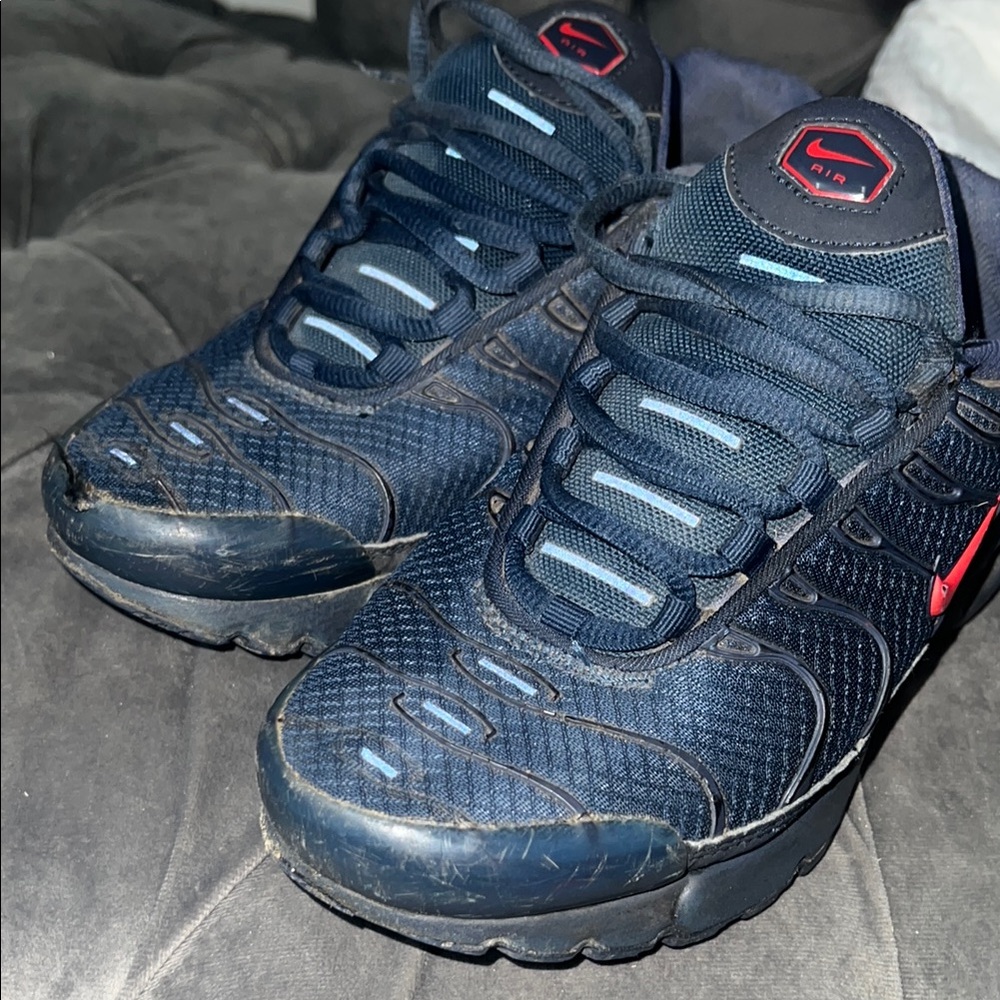 Air Max Plus GS 'Midnight Navy Challenge Red' Navy and Red Athletic Sneakers - Picture 7 of 9